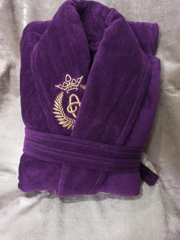 حوله تن پوش یقه گلدوزی سایز 125 مناسب سایز لارج و ایکس لارج رنگ ثابت مناسب تا وزن 85 تا قد 185